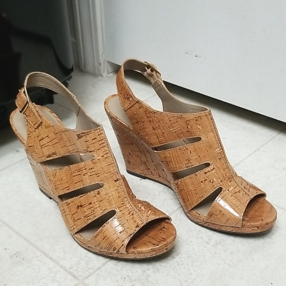 NWT Donald J Pliner Cork Wedges natural tan haddi - Picture 2 of 10